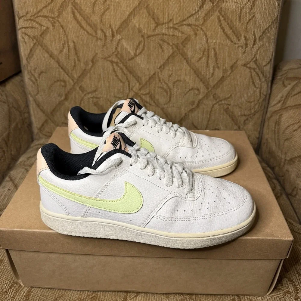 Nike Court Vision Low White Barely Volt DC1868-100 Women's Size 8 Sneakers